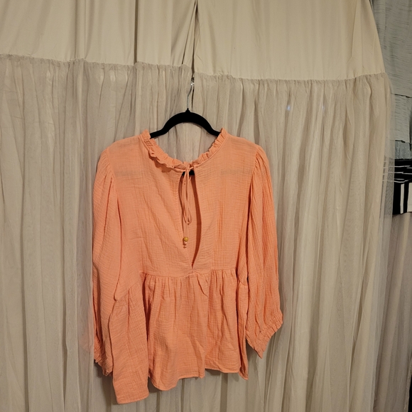 Umgee Peach Blouse with Flowing Sleeves - Picture 4 of 4